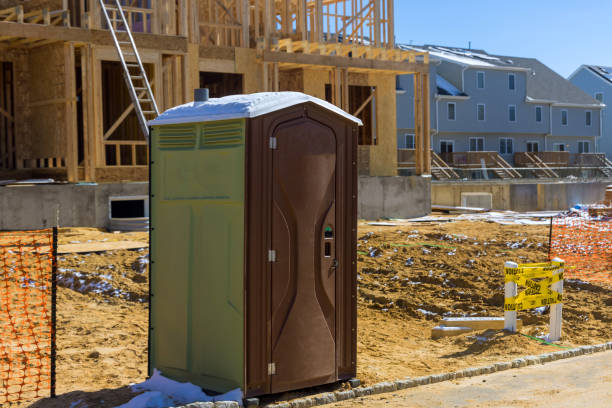 Best Porta potty rental near me  in Pembroke Pines, FL