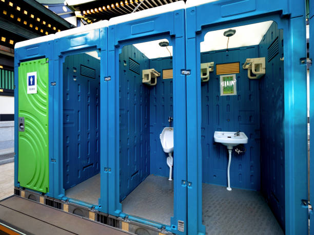 Best Porta potty delivery and setup  in Pembroke Pines, FL